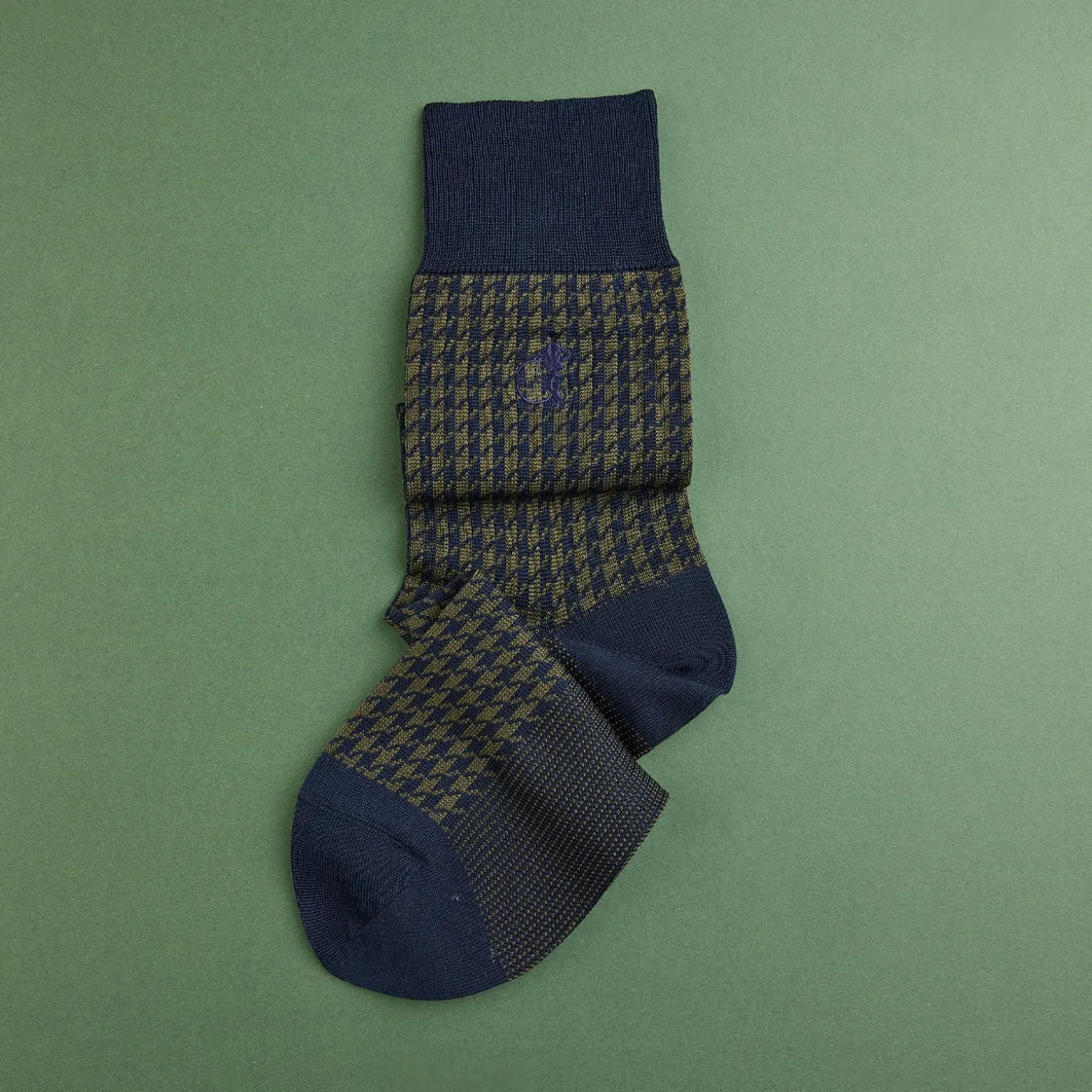 houndstooth_socks_1.webp Houndstooth Socks
